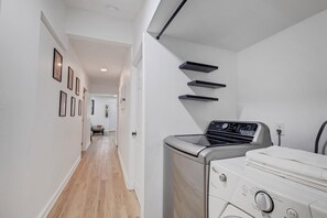 Interior - Stylish Nashville Getaway With Free Parking (Nashville)