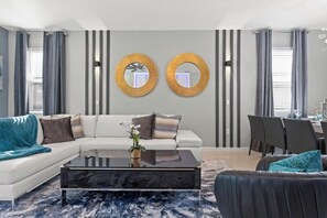 Interior - Ultimate Windsor Island 7BR Pool spa Game Room (Davenport)