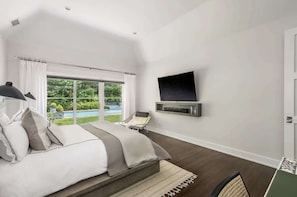 Interior - Bull Path Manor by Rove - 4BR Family Home With Pool & Hot Tub (East Hampton)