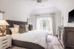 Interior - Bull Path Manor by Rove - 4BR Family Home With Pool & Hot Tub (East Hampton)