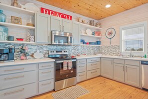 House (4 Bedrooms) | Interior - Why Knot Relax - Heated Private Pool! Beach Gear Credit Included (Fresno)
