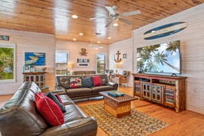 Interior - Why Knot Relax - Heated Private Pool! Beach Gear Credit Included (Fresno)