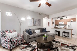 Interior - Southern #1064 Mesa (Mesa)