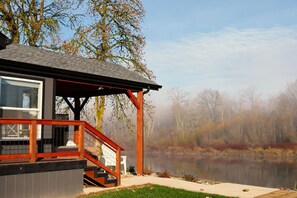 Interior - Skyriver Escape Riverfront With Hot Tub (Monroe)