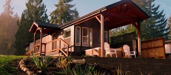 Skyriver Escape Riverfront With Hot Tub