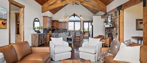 單棟房屋 (4 Bedrooms) | 內部