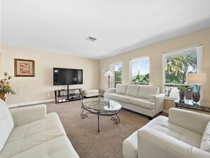 Interior - Villa Coral Bay (Cape Coral)