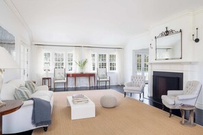 Interior - Oceanstone by Rove Villa w Pool & Beach Access (Southampton)