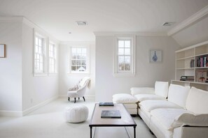 Interior - Oceanstone by Rove Villa w Pool & Beach Access (Southampton)