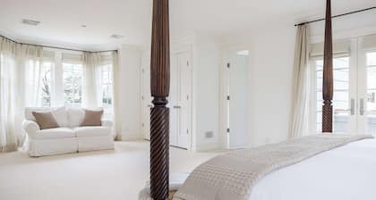 Oceanstone by Rove Villa w Pool & Beach Access