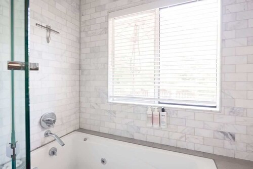 Beachwood Cove by Rovetravel 3BR w Heated Pool