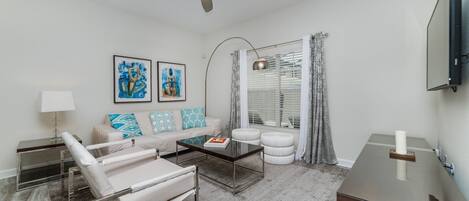 Villa (4 Bedrooms) | Living area | TV