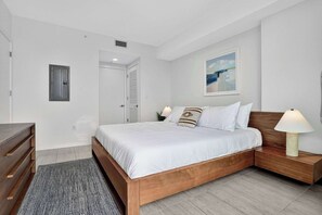 Interior - Biscayne Cove by Rove - Condo With Private Balcony (Miami)