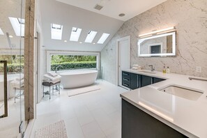 Interior - Kellis Cove by Rove Travel Home w Outdoor Spaces (Water Mill)