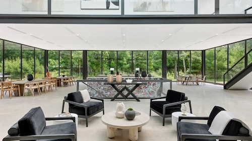 Glass House by Rove Travel Heated Pool & Hot Tub