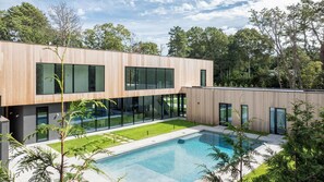 Interior - Blue Jay Villa by Rove Travel 7BR Home With Pool (East Hampton)