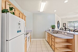 Interior - River Creek 2 Unit 1002 (Sunset Beach)