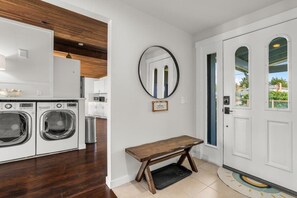 Interior - Marbella Lane - Seas the Bay Sanctuary (Oak Harbor)
