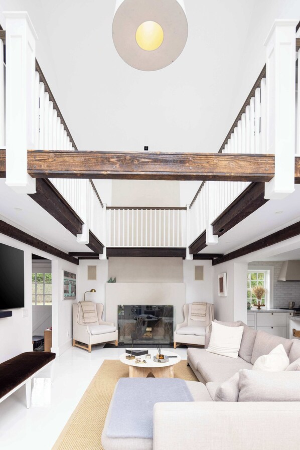 Interior - Bridgehaven Estate by Rove - Luxe Home With Pool (Bridgehampton)