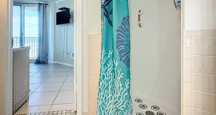 Oceania Beach Club 203