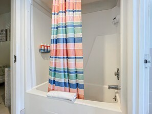 Interior - Oceania Beach Club 203 (New Smyrna Beach)