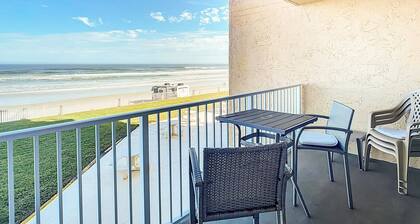 Oceania Beach Club 203