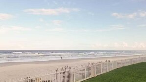 Unclassified image, 4 of 31, button - Oceania Beach Club 704 (New Smyrna Beach)