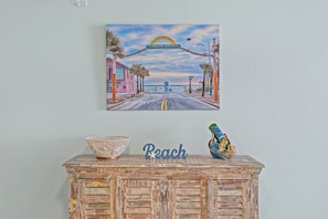 Interior - Oceania Beach Club 704 (New Smyrna Beach)