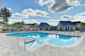 Pool - Peaceful Cottage Retreat with Pool, Trails & Easy Access to Kennebunkport (Arundel)