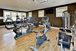 Fitness facility - Peaceful Cottage Retreat with Pool, Trails & Easy Access to Kennebunkport (Arundel)