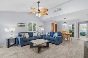 Interior - Sea Woods Villa 4350 (New Smyrna Beach)
