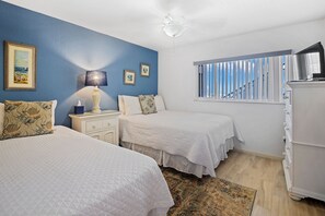 Interior - Win-san C214 (New Smyrna Beach)