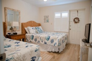 Interior - Win-san C213 (New Smyrna Beach)