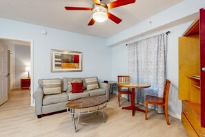Interior - Ocean Walk 2424b (Daytona Beach)
