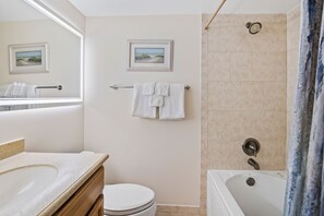 Interior - Win-san A213 (New Smyrna Beach)