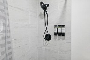 Interior - Modern 2BR Unit Hot Tub Outdoor Lounge (Haltom City)