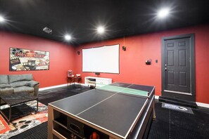 House (4 Bedrooms) | Interior - Panoramic 4BR 3B Home With Pool, Grill, Sauna & Game Room (Dallas)