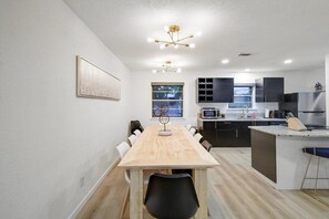 House (4 Bedrooms) | Interior - Panoramic 4BR 3B Home With Pool, Grill, Sauna & Game Room (Dallas)