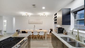Nhà (4 Bedrooms) | Nội thất