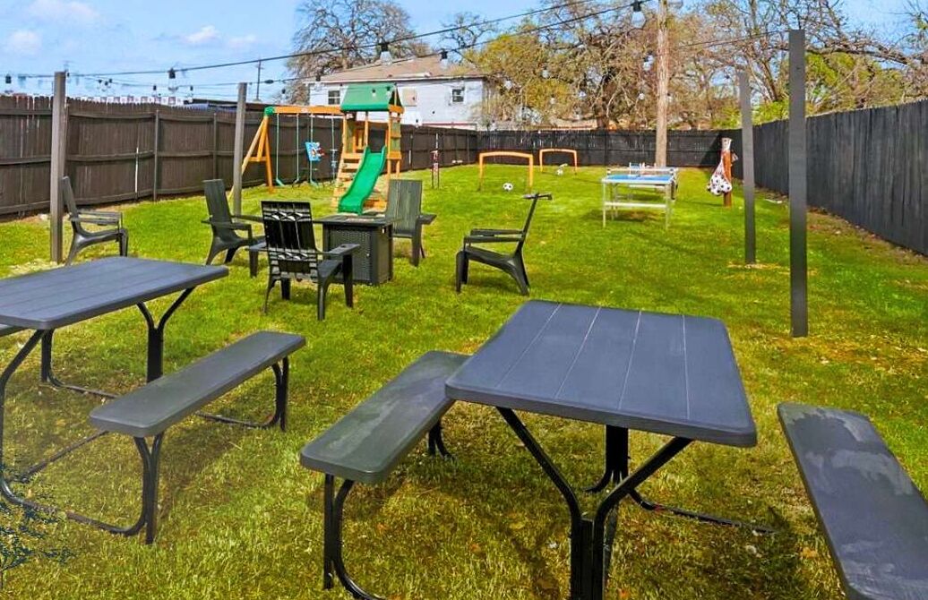 Apartment (2 Bedrooms) | Front of property