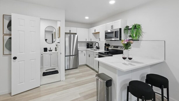 Apartment (2 Bedrooms) | Interior - Modern 2BR Unit With Hot Tub (Haltom City)