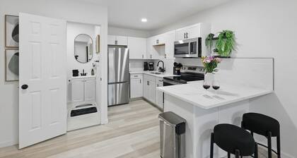 Modern 2BR Unit With Hot Tub