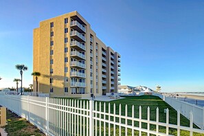 Interior - Oceania Beach Club 204 (New Smyrna Beach)