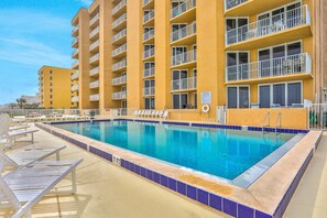 Interior - Oceania Beach Club 204 (New Smyrna Beach)
