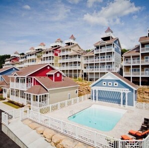 Exterior - Spacious 3-bedroom condo in awesome Branson, MO over looking Table Rock Lake (Branson)