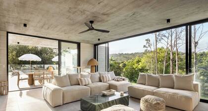 Latitude 156 - Elevated Noosa Hinterland Luxury