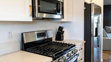 Microwave, oven, stovetop, dishwasher