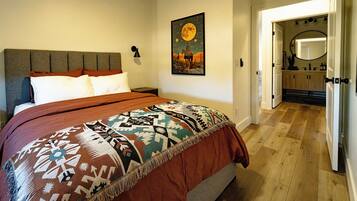 3 soverom, strykejern/-brett, wi-fi og sengetøy