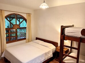 Family Room, River View | Desk, laptop workspace, free WiFi - Banana Lodge (Puerto Misahuallí)