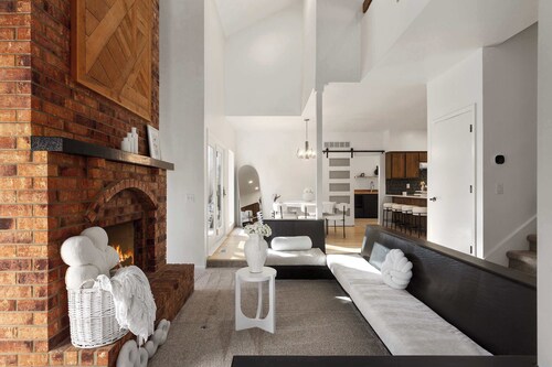 Cozy 5Br_All King Beds Mins from KC Downtown